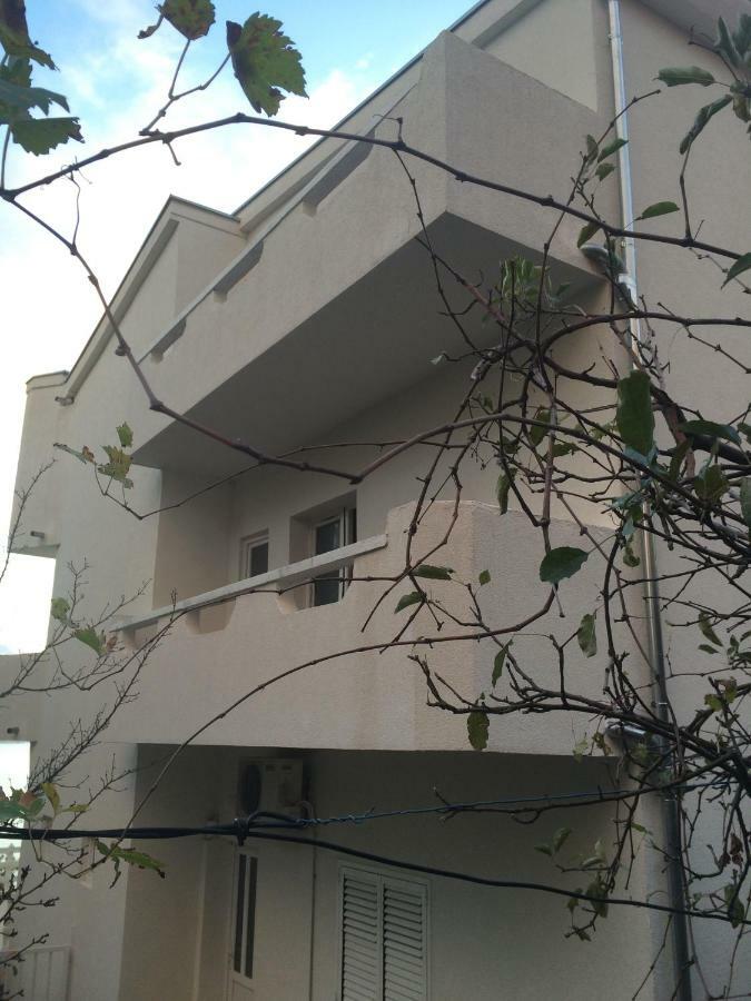 Apartmani Milka I Jozo Omiš Exterior foto